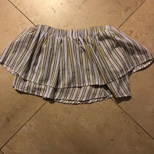 Off the shoulder cropped shirt